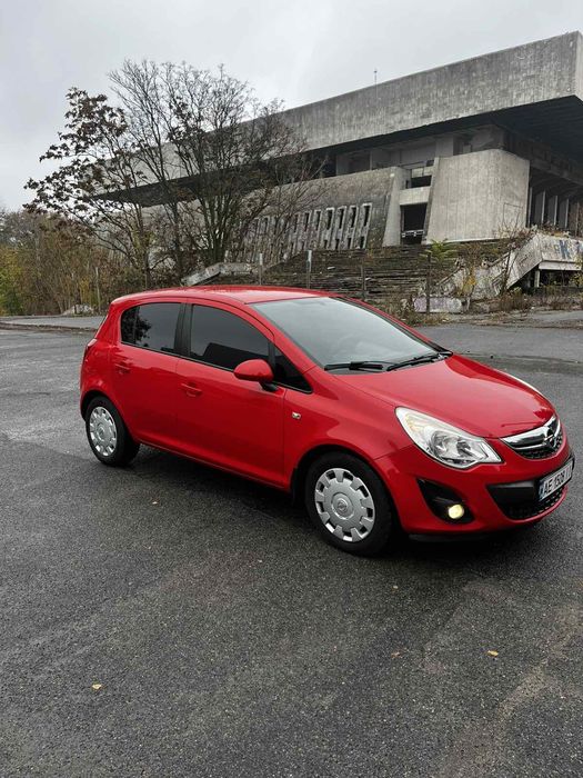 Продам Opel corsa 2012 автомат