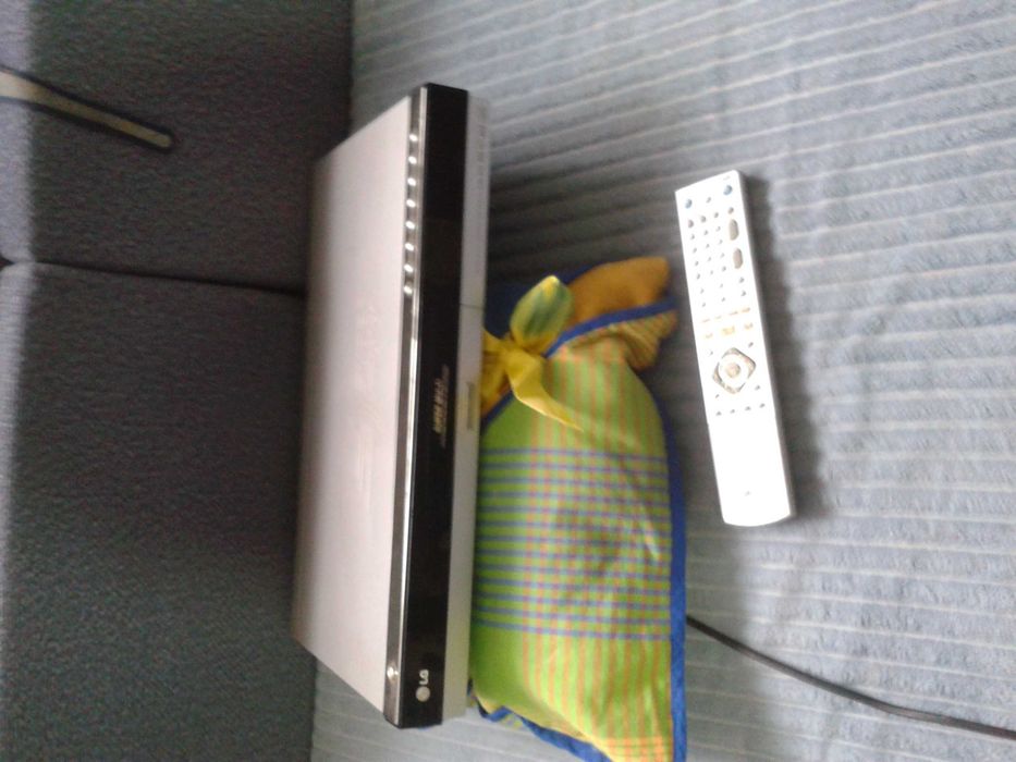 nagrywarka  lg  dvd hdd model rh 188 pilot sprawna