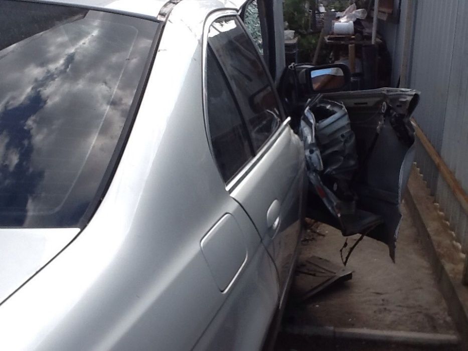 BMW E39 M57 525D 04/2002 года после дтп