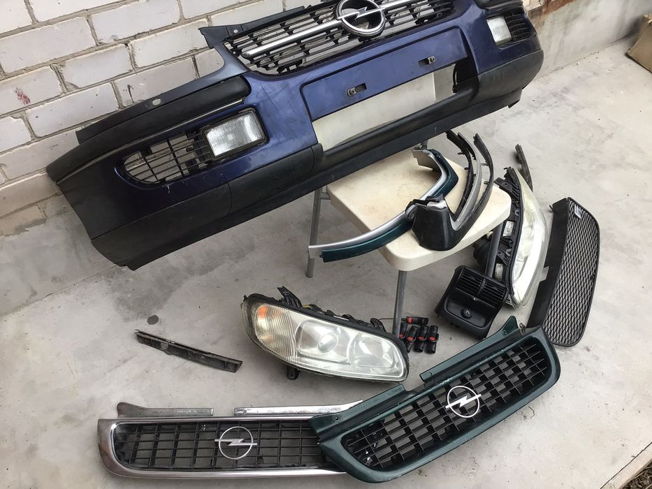 Фара Решетка Бампер Opel Omega B.