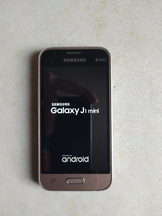 Продам телефон Samsung  Galaxy J1 mini