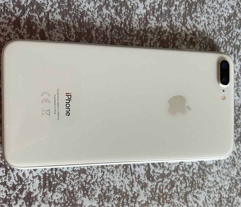 Iphone 8 plus 64 GB Silver