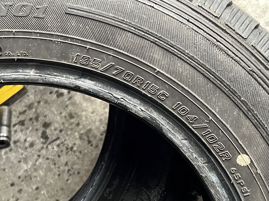 Шины зимние 2шт 195/70/R15c Falken EuroWinter