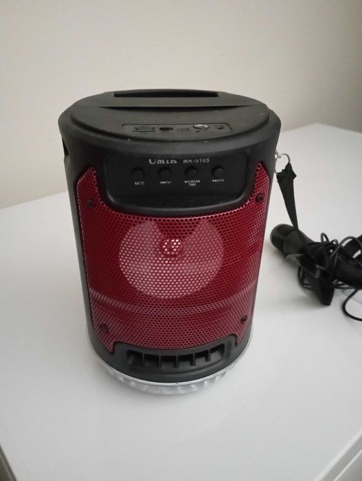 Coluna de música, encontra se nova , nunca foi usada