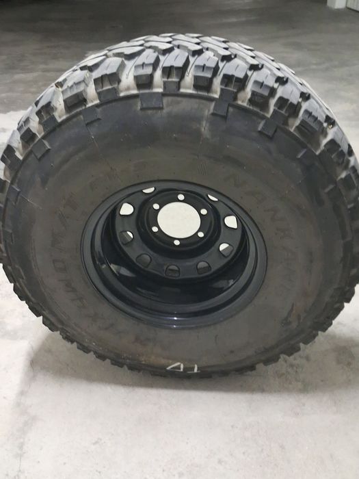 Vendo 4 jantes 15x10 com 4 pneus 35