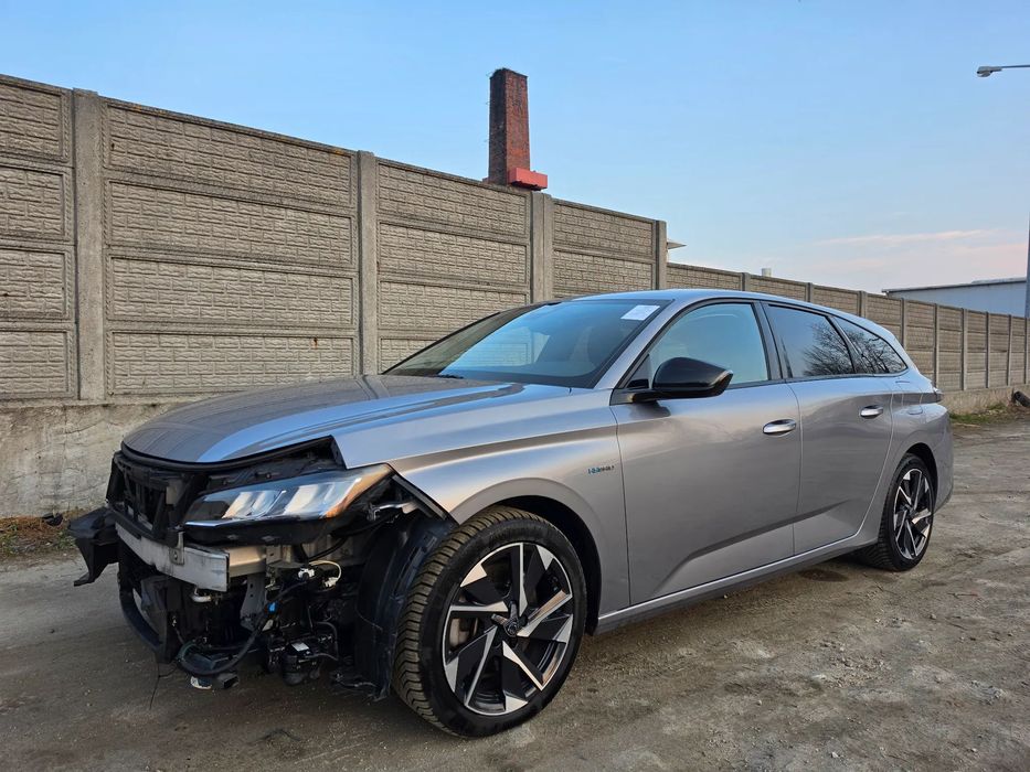 Peugeot 308 1.6 Hybrid PHEV Allure, Klimatronic, Navi, Full Led, Kamery 360, Radar