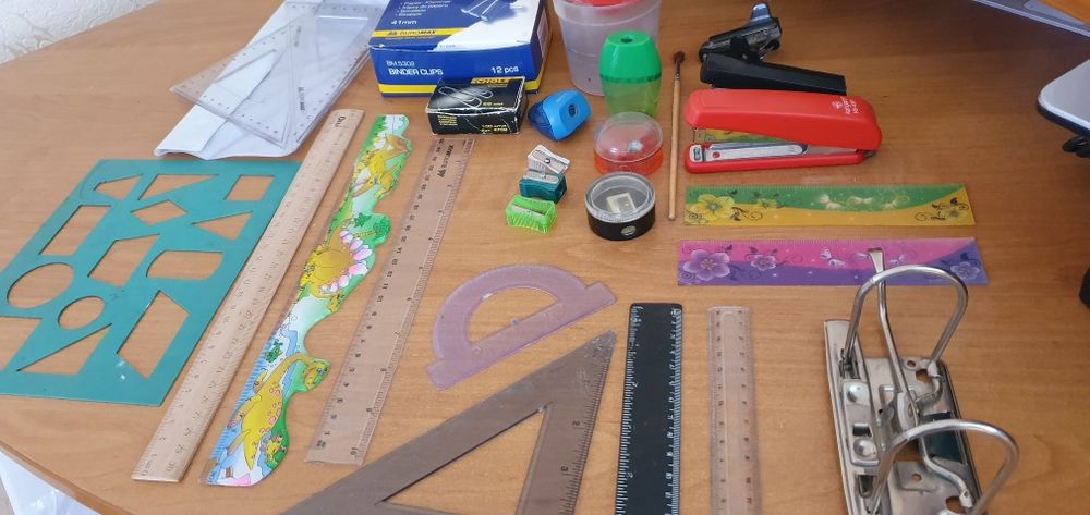 Продам канцелярию не дорого