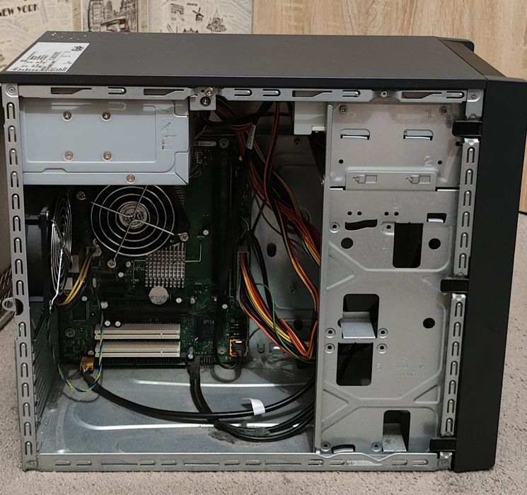 PC Intel Pentium 2GB
