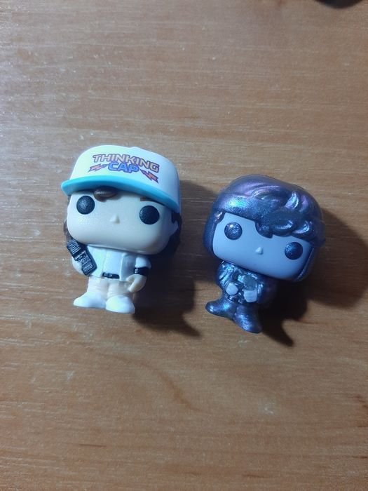 Фигурки очень странные дела