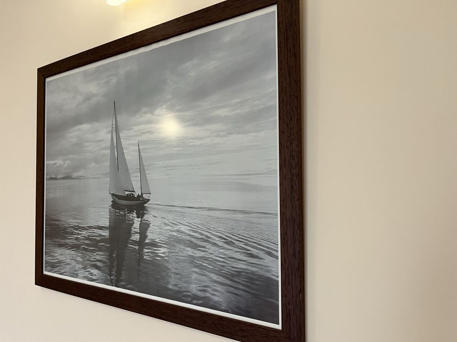 Quadro com fotografia emoldurada