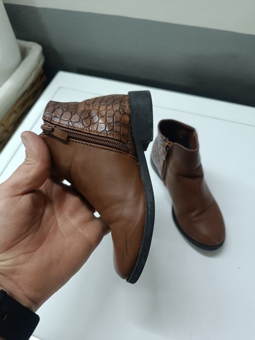 Botas  para menina em ótimo estado