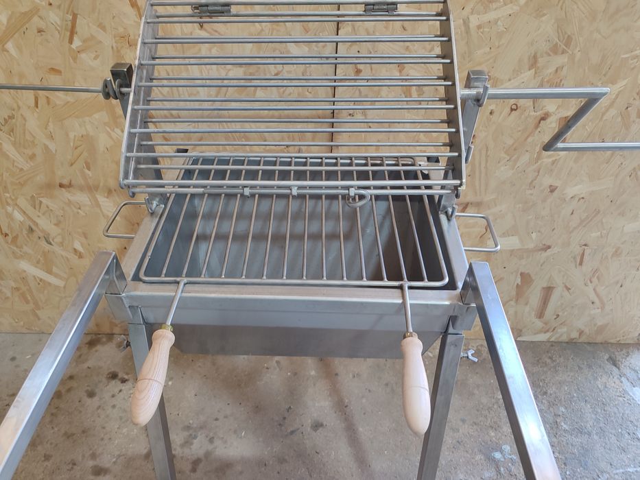 Churrasqueira inox para pernil no espeto