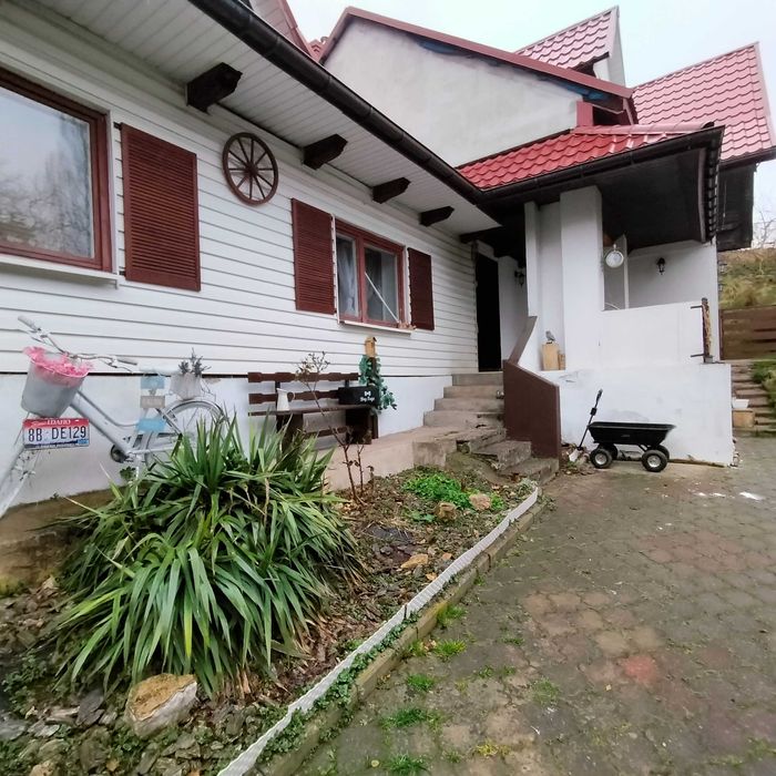 Dom z klimatem + 9 a prywatności – Zagórze