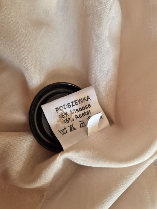 Oryginalny i nietuzinkowy wiosenny płaszczyk/prochowiec