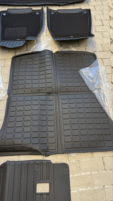 Conjunto Completo de Tapetes Premium 3D para Tesla Model Y