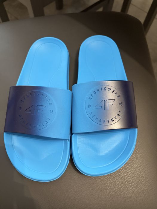 Klapki chlopiece, basenowe 4f roz 37