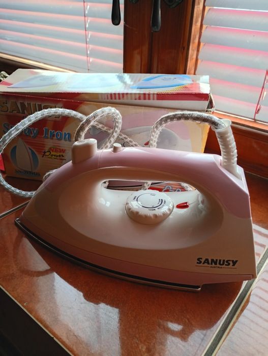 Продаю утюг новый