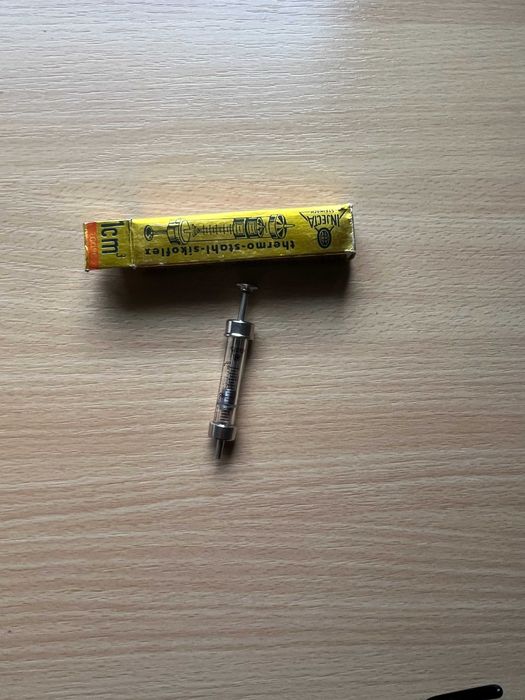 Strzykawka lekarska  1 ml  z czasów PRL