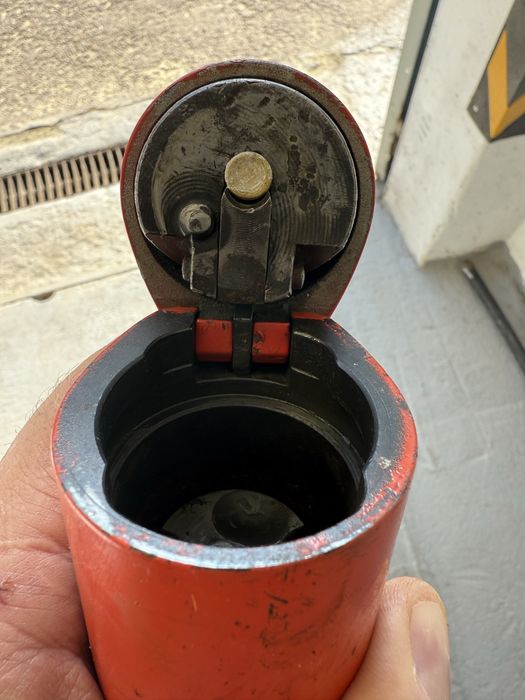 Osadzak Hilti dx 600
