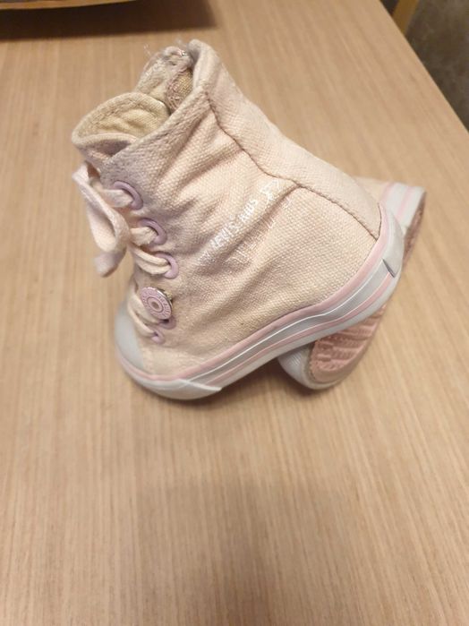 Sapatilhas Converse All- Star e Levis   Bebé