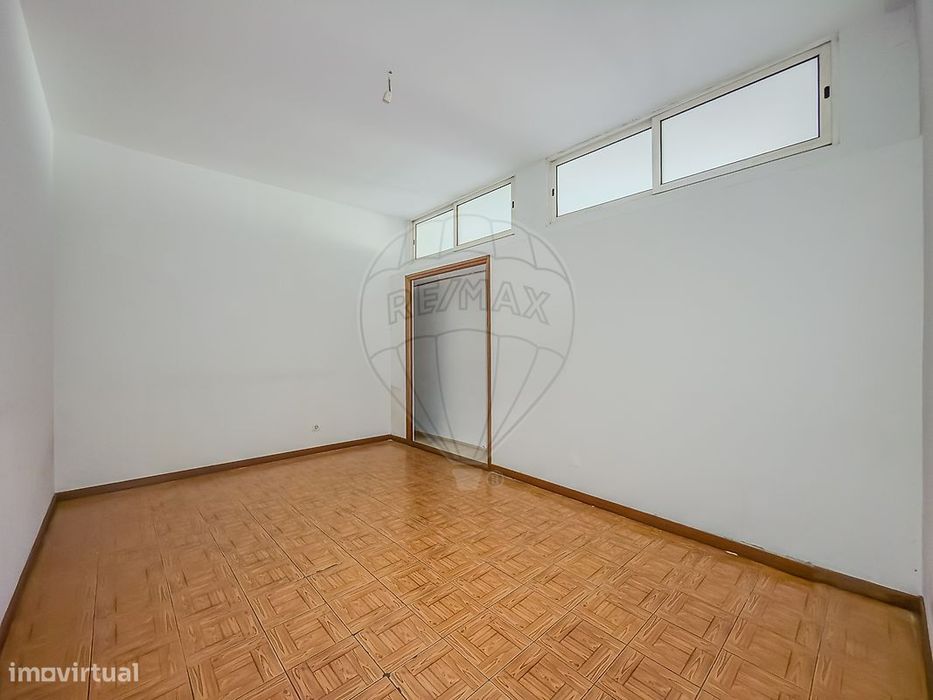 Moradia T4 para venda