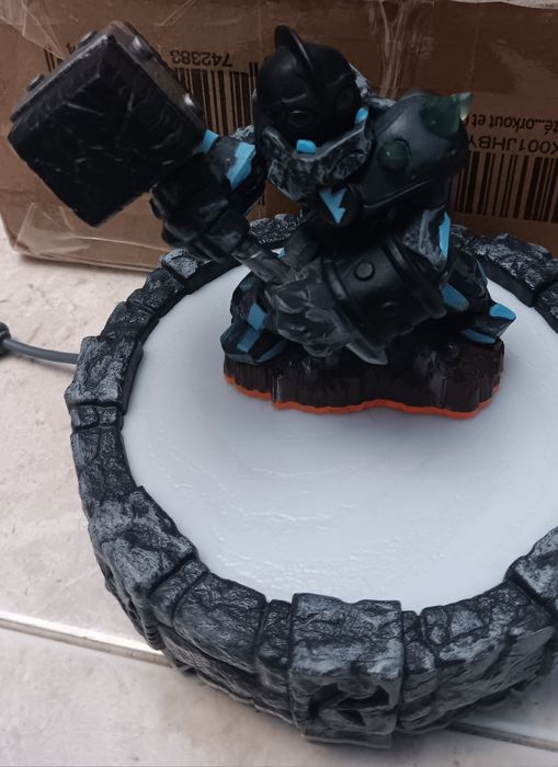 Boneco  Skylanders Giants: Granite Crusher + Portal