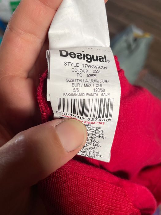 Vendo vestido Desigual menina e camisa TUC TUC