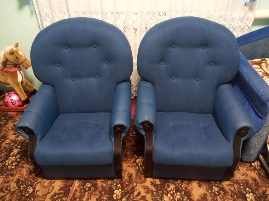 Перетяжка ремонт дивана крісла офісні меблі стульця м'ягких меблів