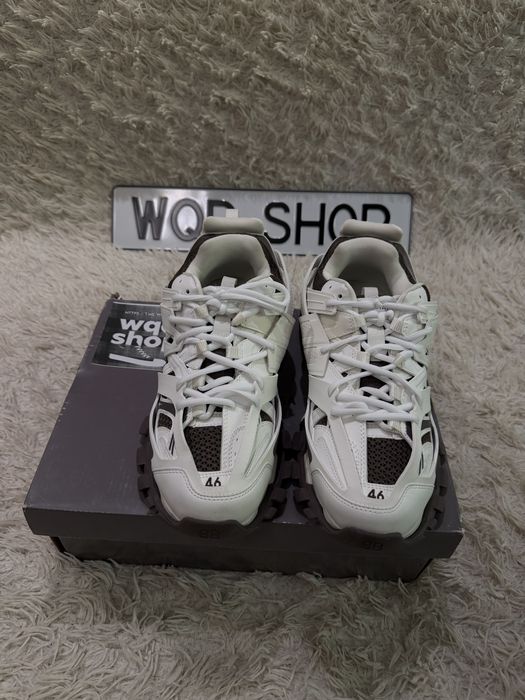 Balenciaga track 46
