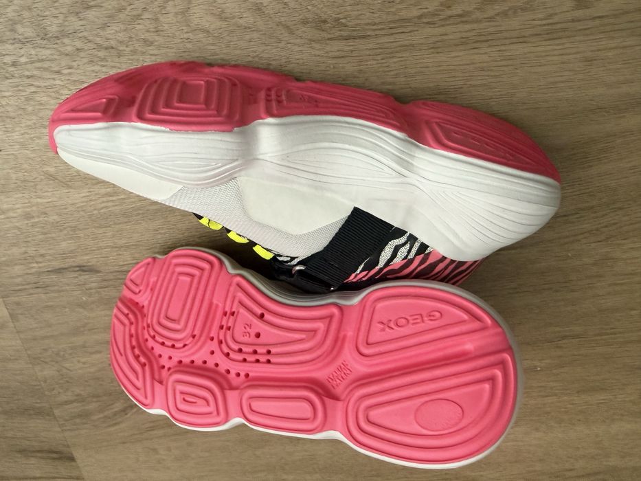 Buty nowe GEOX 32