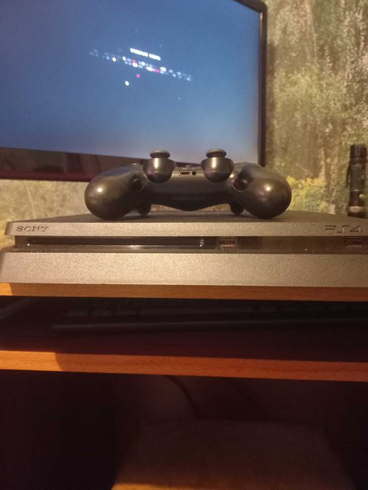 Плейстейшин 4 слім 1 трб.