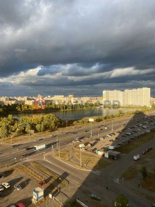 Продається 3-к квартира в самому центрі  Позняків