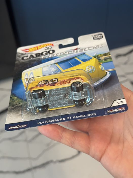 Hot Wheels Premium Cargo Carriers Volkswagen T1 Panel Bus MOON unikat