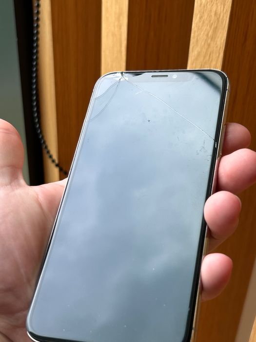 iPhone X 78% baterii na części