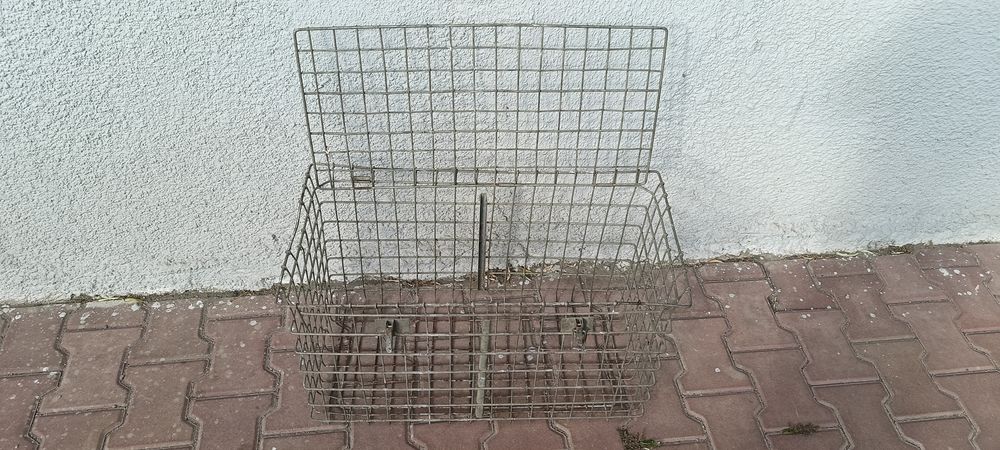 Klatka do przewozu zwierząt lub drobiu.