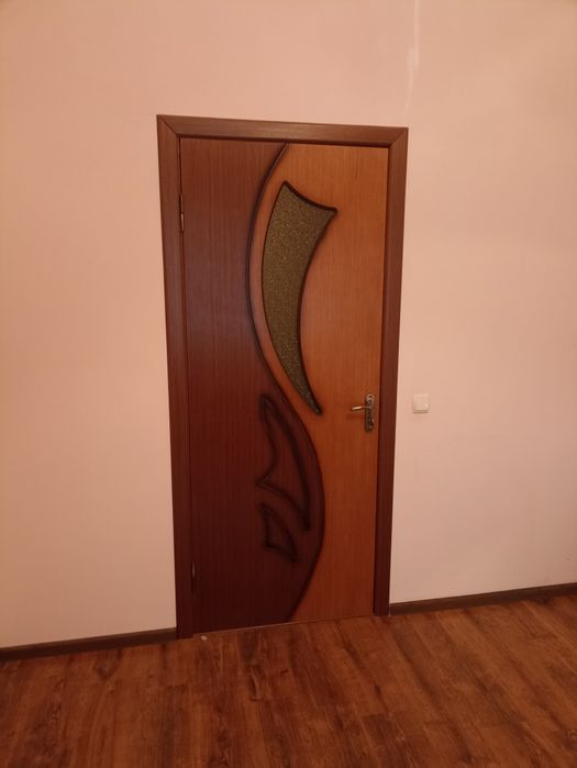 Двери межкомнатные 4шт.