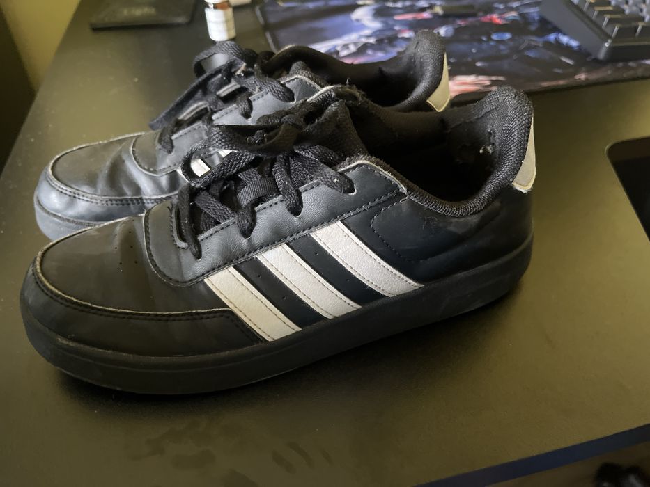 Кросівки адидас оригінальні