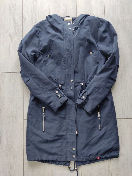 Granatowa parka house