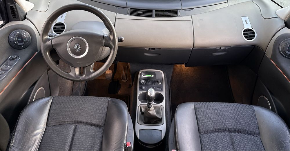 Renault Espace IV 2.0т 170 km