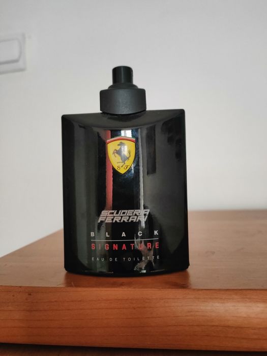Ferrari Scuderia Black SIGNATURE