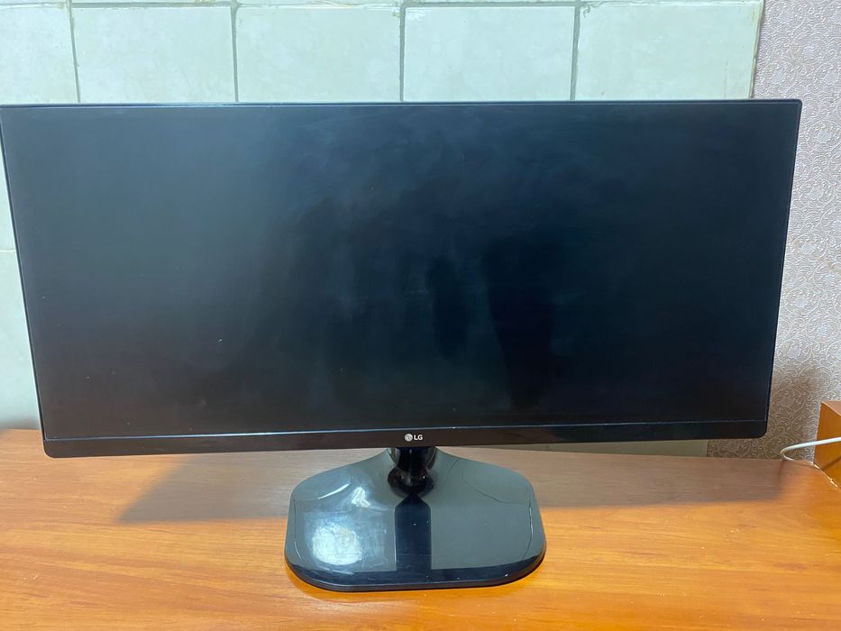 Монітор LG 25UM58-P UltraWide б/у