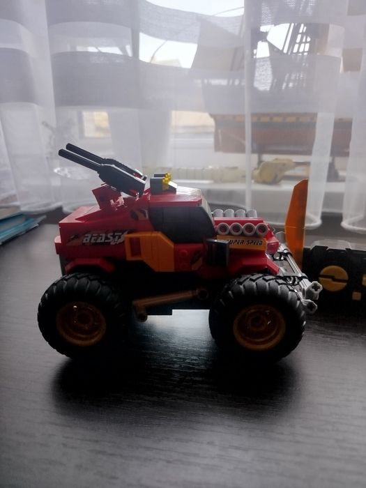 Lego машинка з пультом для керування