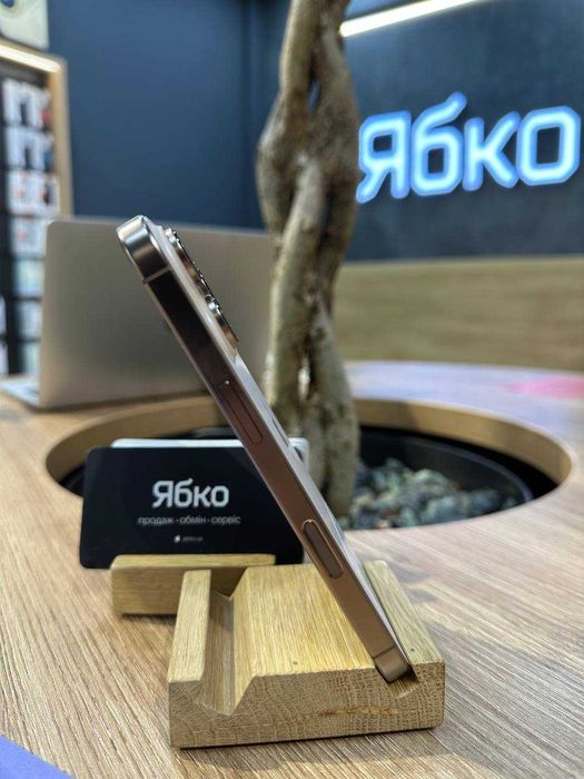 Phone 16 pro 128 Desert Titanium б/в у хорошому стані від Ябко