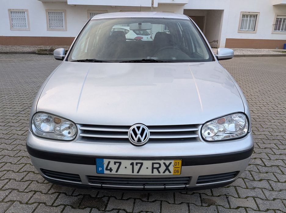 Volkswagen Golf IV 1.4 i Confortline 01