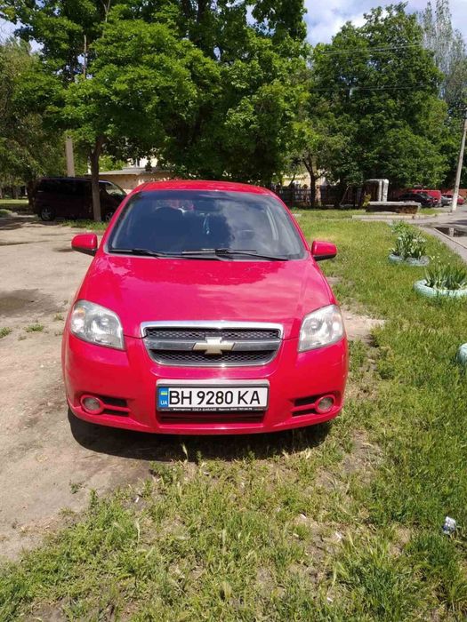 Машина Chevrolet Aveo