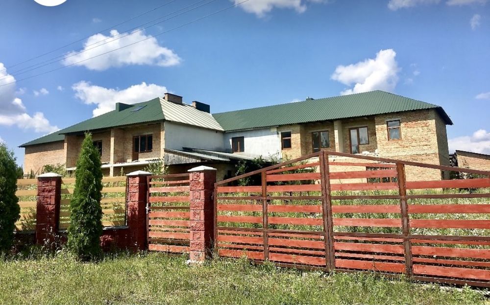 Продається будинок (пансіонат, хостел)