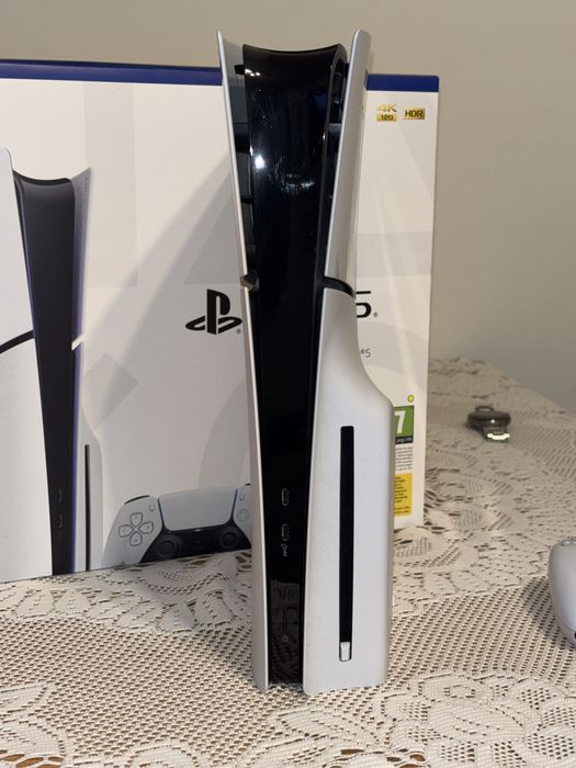 PS5 Playstation 5 1TB SSD z napędem i dwoma padami