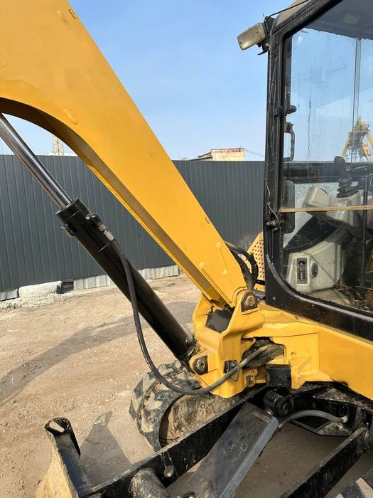 Екскаватор гусеничний САТ 302,5 2012 року