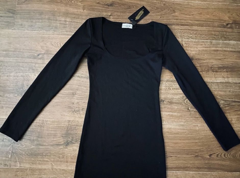 Отдам новое платье для Нового года