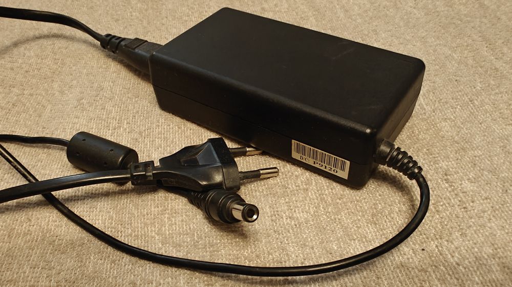 Zasilacz 19 V. 3,16A Laptop, notebook